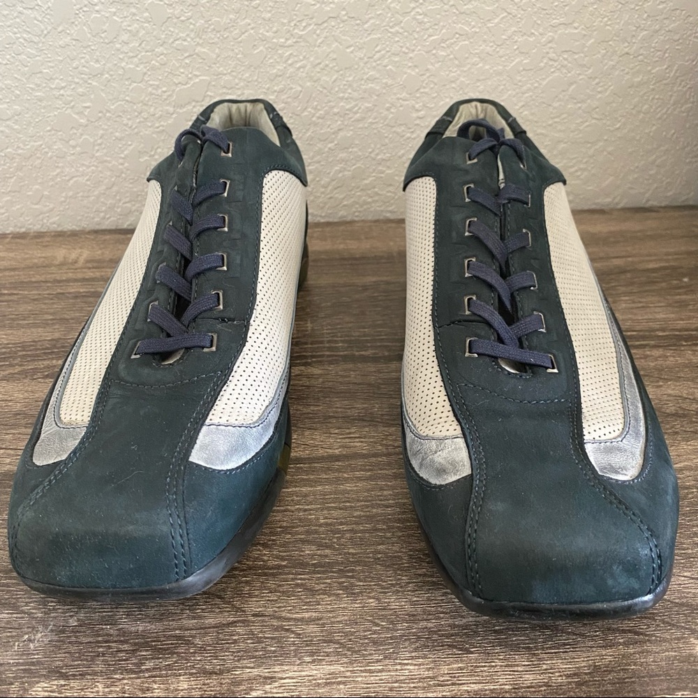 Impulse Dress Sneaker